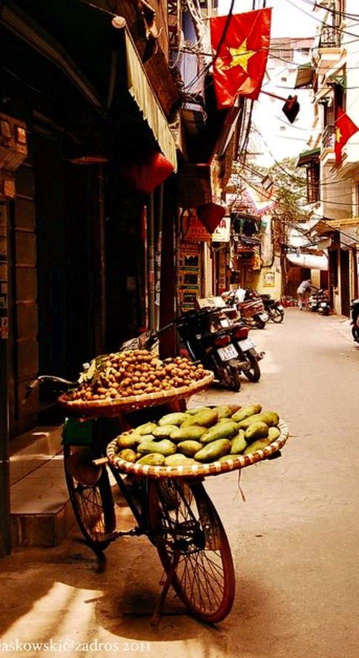 Áo sơ mi cổ bèo: Áo sơ mi cổ bèo là một trong những lỗi thời trong thời trang mà