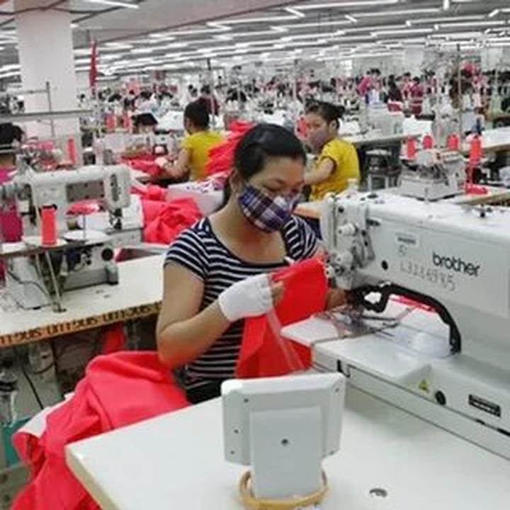 Huang Yoyo: Shop này dựa trên thiết kế basic, nhưng lại trẻ trung và phong cách.