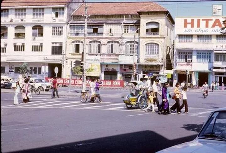 Mỹ Tâm: Họa mi tóc nâu và mối quan hệ với học trò